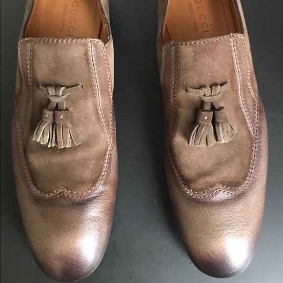 Gucci taupe leather suede loafer w/ tassels & vibram rubber sole and heal guard - Picture 3 of 12
